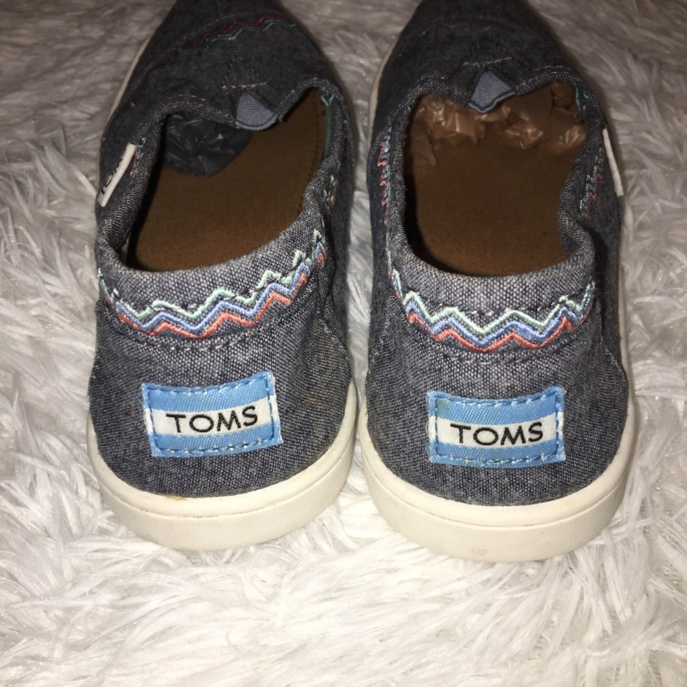 Toms Denim Canvas Embroidered Flat Girls Size 2.5 - Picture 3 of 8
